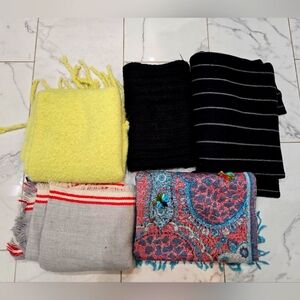 Set of 6 winter scarves ✨️🎁🎀